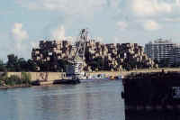 11-habitat67.jpg (22369 bytes)