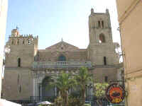 013-Monreal-Cathedral.jpg (19492 bytes)