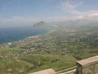 028-Erice-view.jpg (24953 bytes)