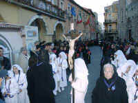 128-Procession.jpg (22052 bytes)