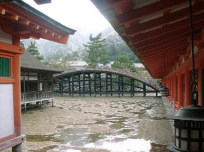 24-15-miyajima-bridge.jpg