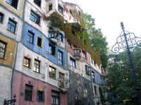 09-21-08_hundertwasser1.JPG (178419 bytes)