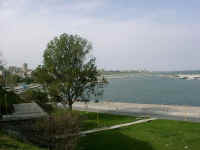 09-26-11_constanta-shore.JPG (117803 bytes)