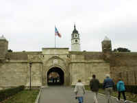 09-30-12_fortress-gate.JPG (100027 bytes)