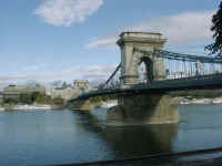 10-04-16_chain-bridge.JPG (123956 bytes)